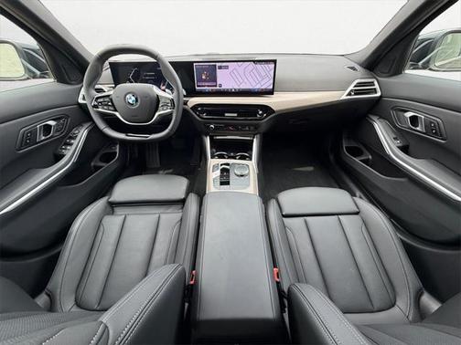 2025 BMW 330 i xDrive