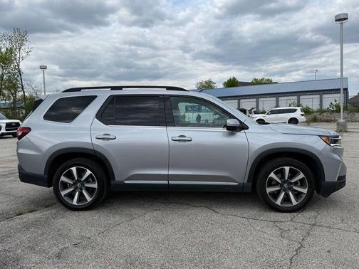 Silver 2023 Honda Pilot AWD Elite