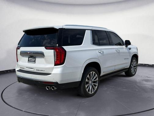 White Frost Tricoat 2021 GMC Yukon Denali