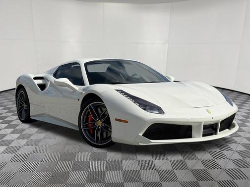Bianco Avus 2019 Ferrari 488 Spider Base