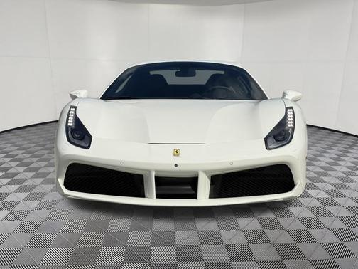 Bianco Avus 2019 Ferrari 488 Spider Base