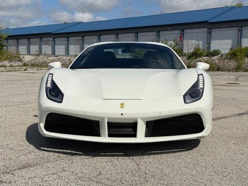 Bianco Avus 2019 Ferrari 488 Spider Base