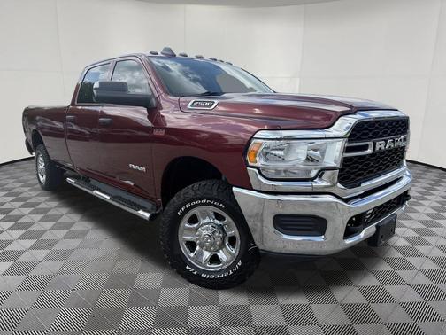 Delmonico Red Pearlcoat 2019 RAM 2500 Tradesman Crew Cab 4x4 8' Box