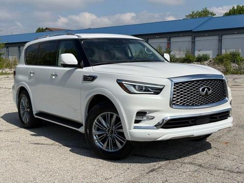 Moonstone White 2024 INFINITI QX80 Luxe