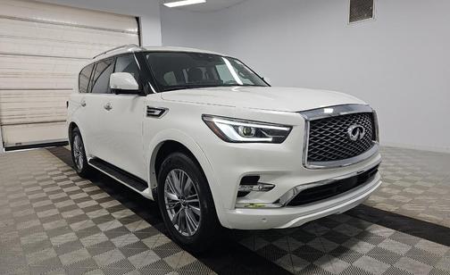 Moonstone White 2024 INFINITI QX80 Luxe
