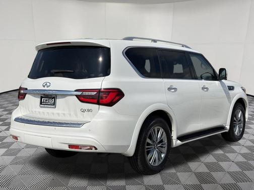 Moonstone White 2024 INFINITI QX80 Luxe