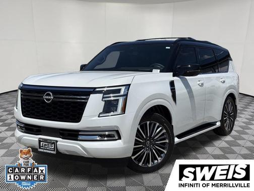 Everest White Pearl Tricoat/Super Black 2025 Nissan Armada Platinum Reserve 4WD