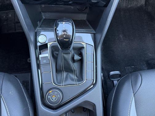 Deep Black 2024 Volkswagen Taos 1.5T SEL