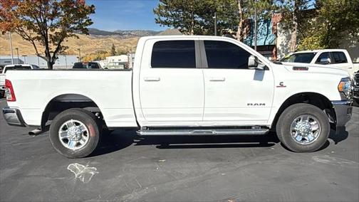 2022 RAM 2500 Big Horn Crew Cab 4x4 64' Box