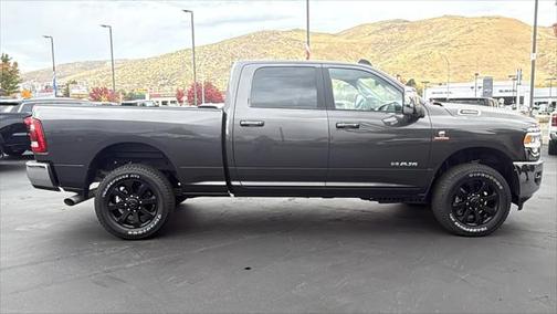 2024 RAM 3500 Laramie Crew Cab 4x4 64' Box
