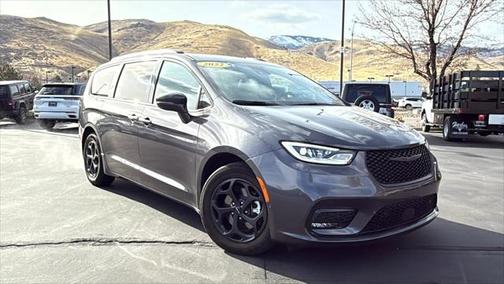 2022 Chrysler Pacifica Hybrid Limited