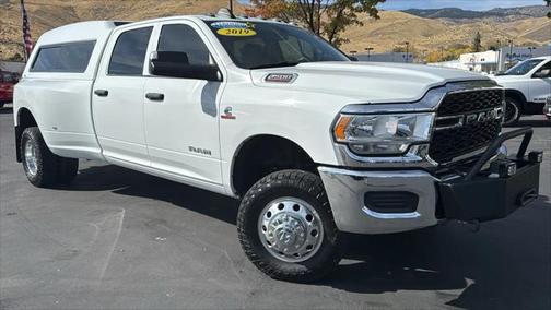 2019 RAM 3500 Tradesman Crew Cab 4x4 8 Box