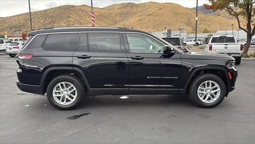 2023 Jeep Grand Cherokee L Laredo 4x4