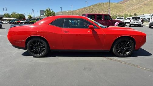 2016 Dodge Challenger SXT
