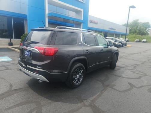2017 GMC Acadia SLT-1