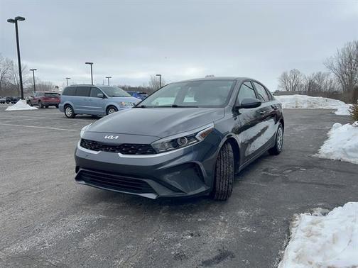 2022 Kia Forte FE