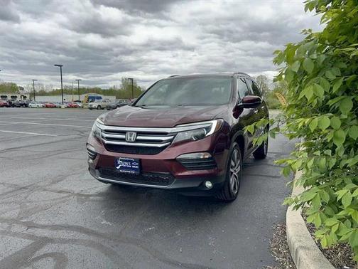 Red 2018 Honda Pilot Touring