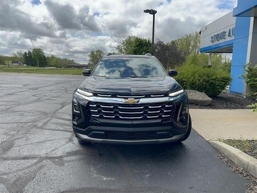 Mosaic Black Metallic 2025 Chevrolet Equinox 1LT