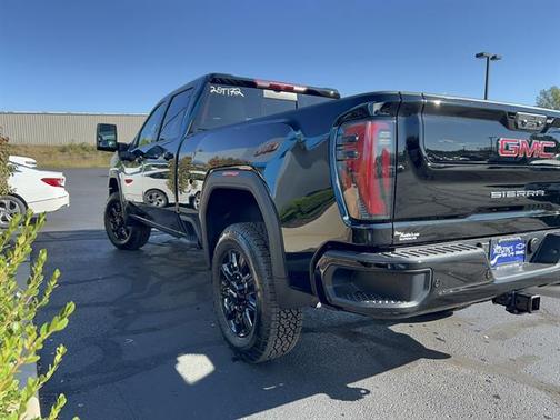 2025 GMC Sierra 2500 AT4