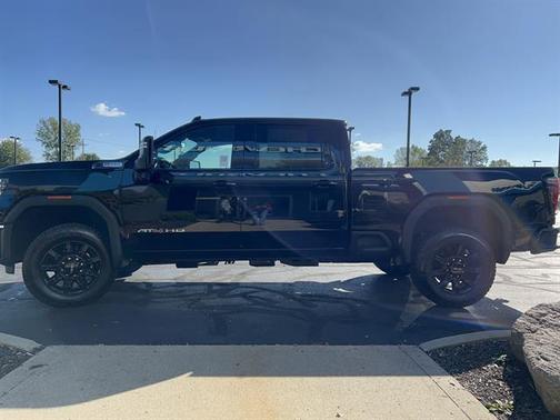 2025 GMC Sierra 2500 AT4