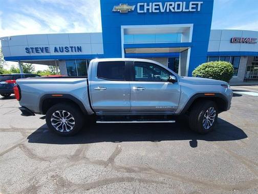 Sterling Metallic 2025 GMC Canyon Denali
