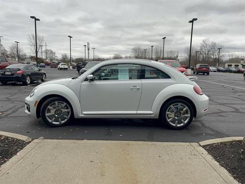 2019 Volkswagen Beetle 2.0T SE