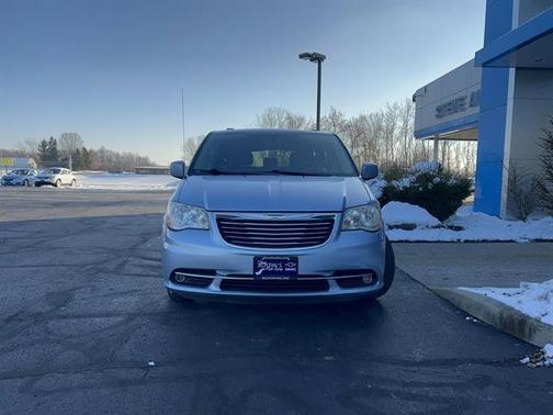 2013 Chrysler Town & Country Touring