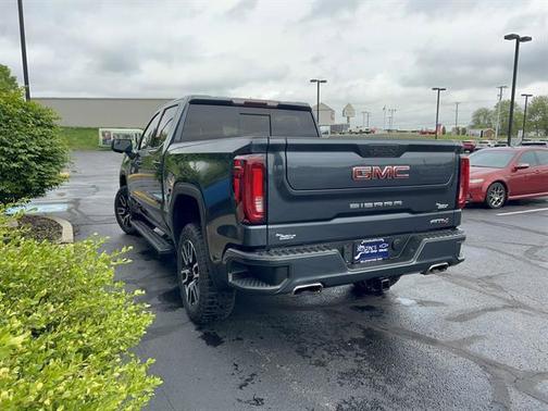 Dark Sky Metallic 2022 GMC Sierra 1500 AT4
