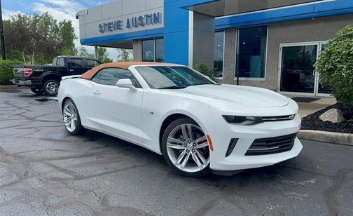 Summit White 2017 Chevrolet Camaro 2LT