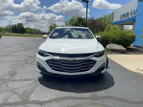 Summit White 2022 Chevrolet Malibu FWD LT