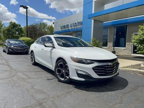 Summit White 2022 Chevrolet Malibu FWD LT