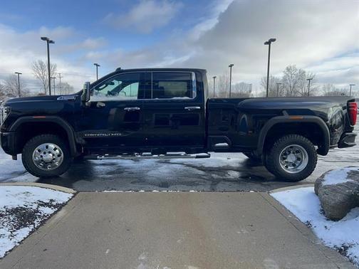 2024 GMC Sierra 3500 Denali