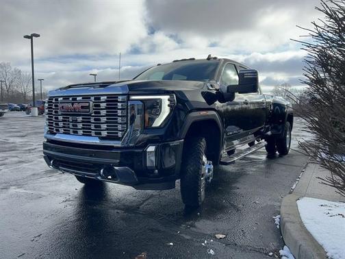 2024 GMC Sierra 3500 Denali