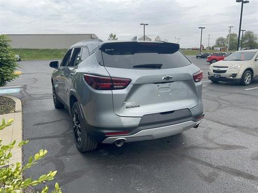 Sterling Gray Metallic 2024 Chevrolet Blazer 3LT