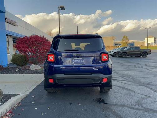 2017 Jeep Renegade Altitude