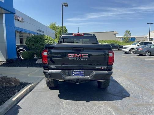 Onyx Black 2024 GMC Canyon AT4X