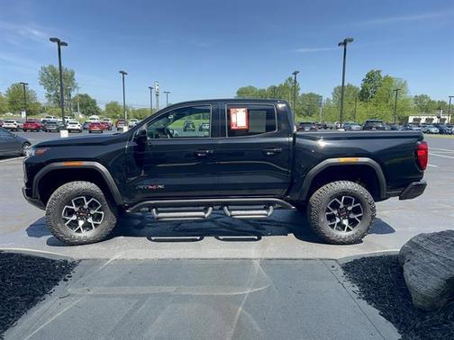 Onyx Black 2024 GMC Canyon AT4X