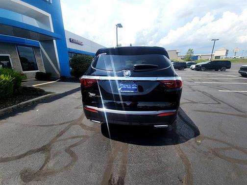 2023 Buick Enclave Essence AWD