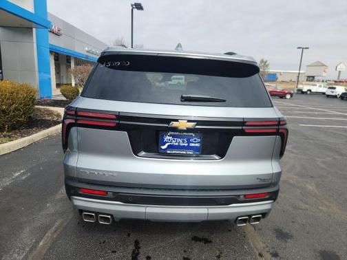 2025 Chevrolet Traverse LT