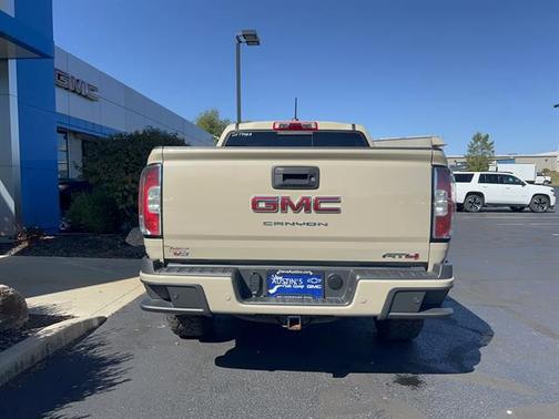 2022 GMC Canyon AT4