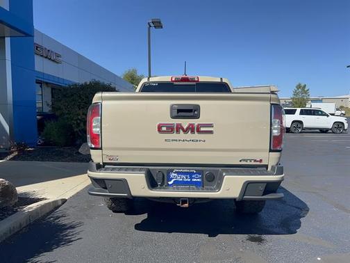 2022 GMC Canyon AT4