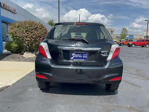 2013 Toyota Yaris L