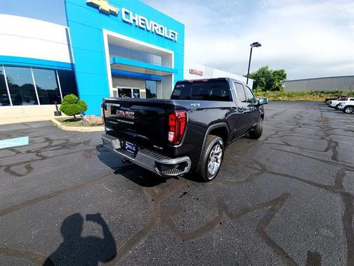 2025 GMC Sierra 1500 SLE