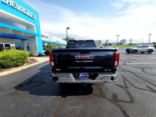 2025 GMC Sierra 1500 SLE