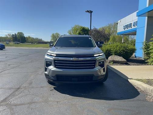 Sterling Gray Metallic 2026 Chevrolet Traverse LT