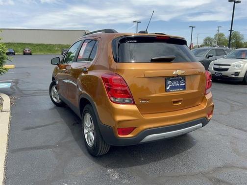 Orange Burst Metallic 2017 Chevrolet Trax LT