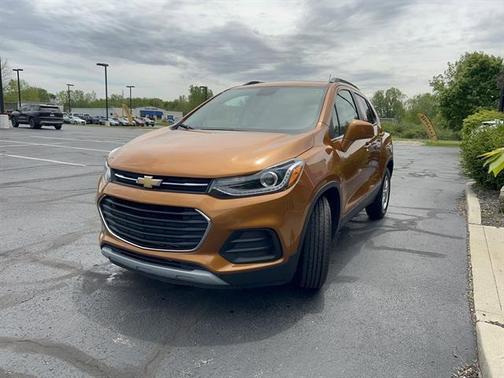 Orange Burst Metallic 2017 Chevrolet Trax LT