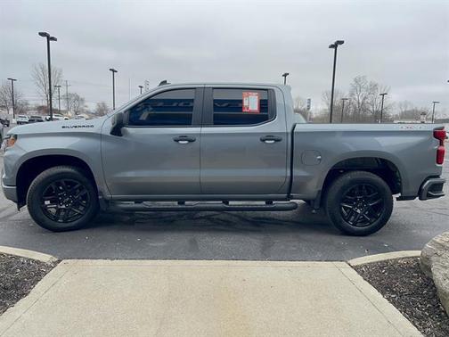 2023 Chevrolet Silverado 1500 Custom