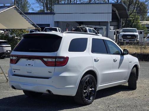 White Knuckle Clearcoat 2023 Dodge Durango R/T