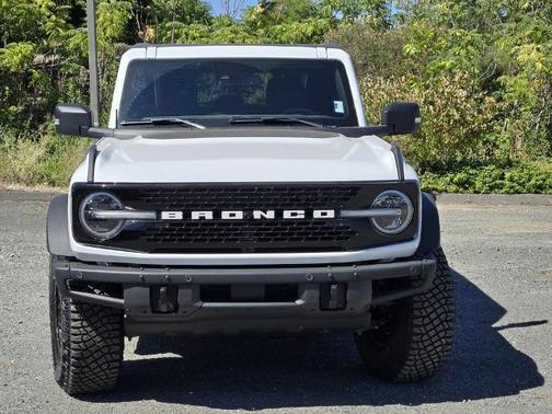 OXFORD WHITE 2023 Ford Bronco WILDTRAK